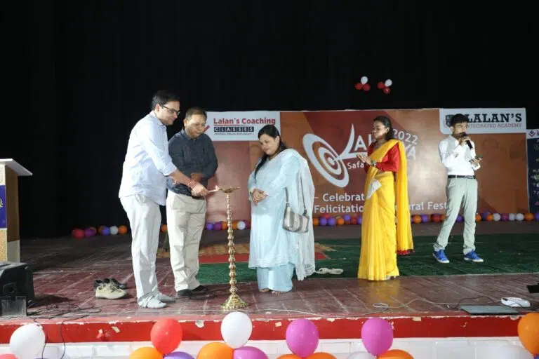 Lakshay-2022-Felicitation-Fresher-Part-Lalans-Coaching-Classes